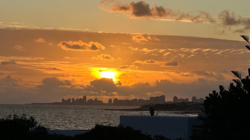 Lindisima casa en Manantiales con vistas al Mar y Punta del Este.